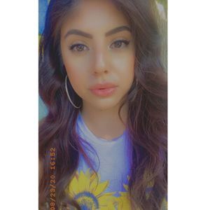 Meet your Posher, Lorena